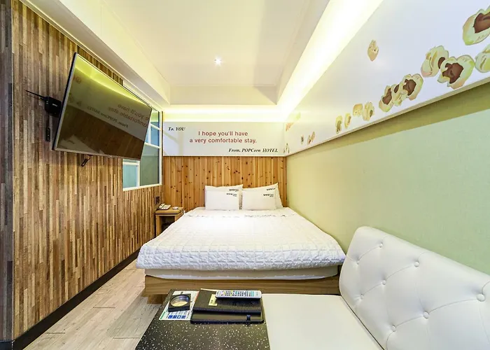 Hotel Station Popcorn 2*