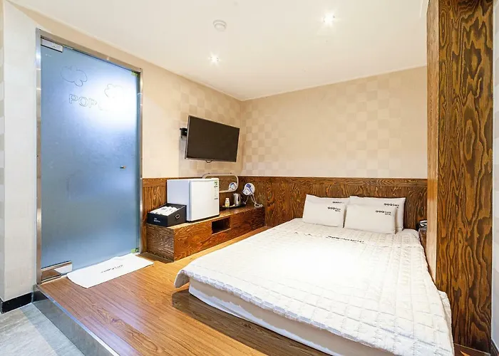 Hotel Station Popcorn 2*